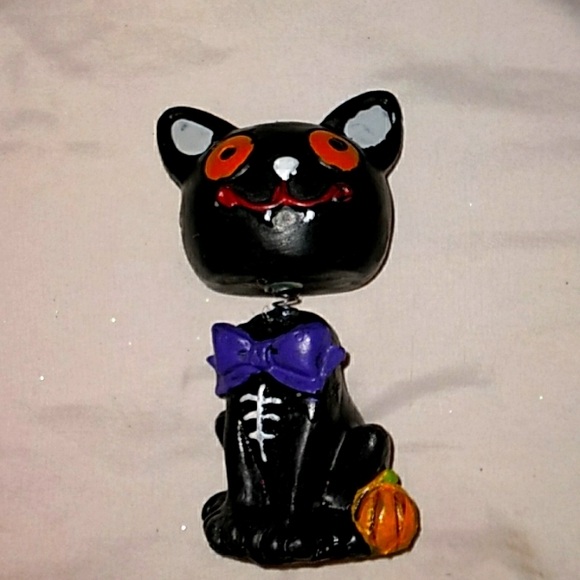 Halloween bobble head